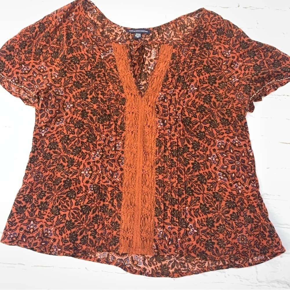 American Eagle Floral Paisley Boho Blouse Tie Front Top embellished size Small